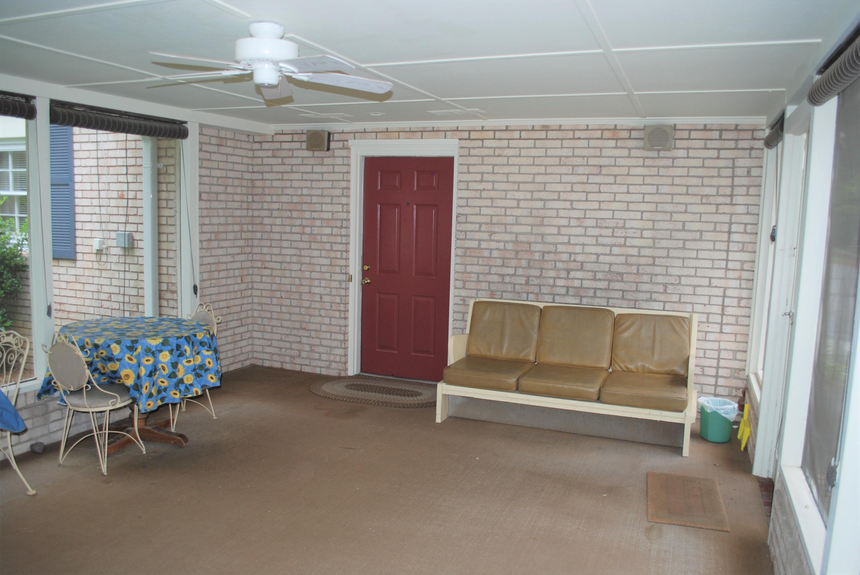 709 John McQueen Road Aberdeen, NC 28315 - Photo 30 of 38 31 Screen Porch
