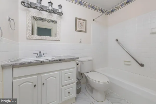$179,900 | 180 Elmtowne Boulevard, Hammonton, NJ 08037