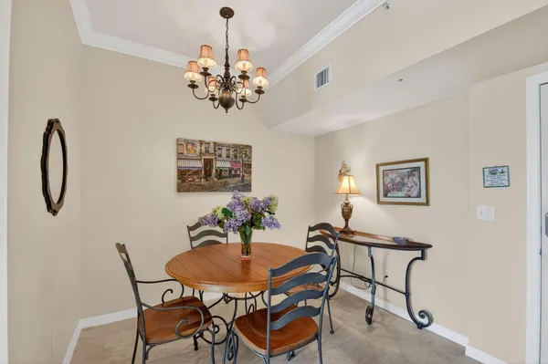 $4,000 | 600 South Dixie Highway, Unit 827, West Palm Beach, FL 33401