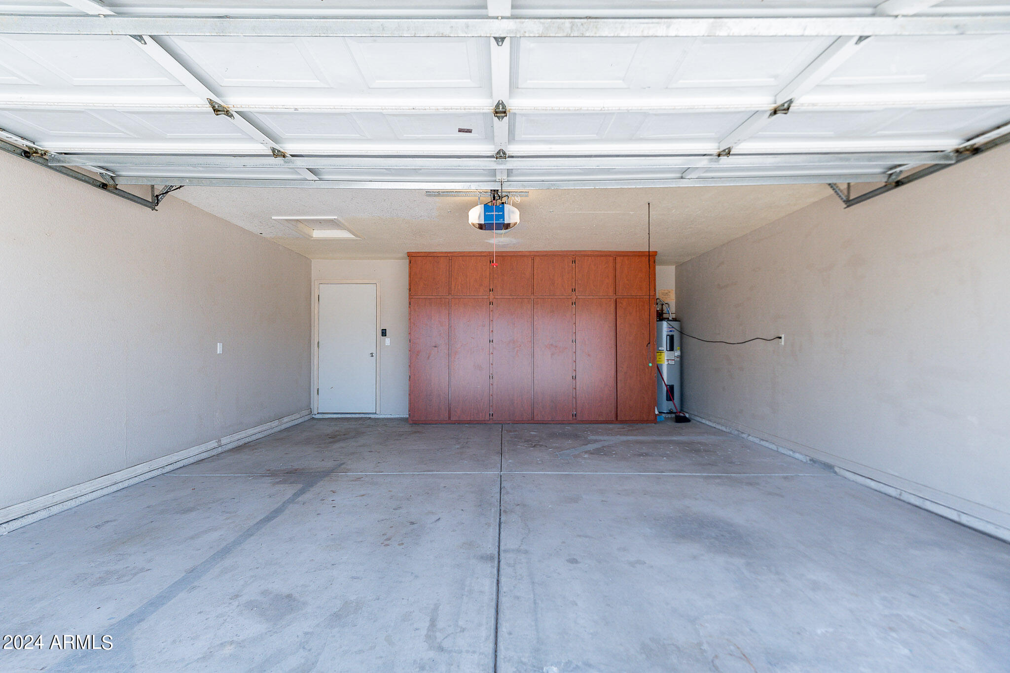 1444 South Cactus Road Apache Junction, AZ 85119 - Photo 25 of 39 Garage with built in cabinets