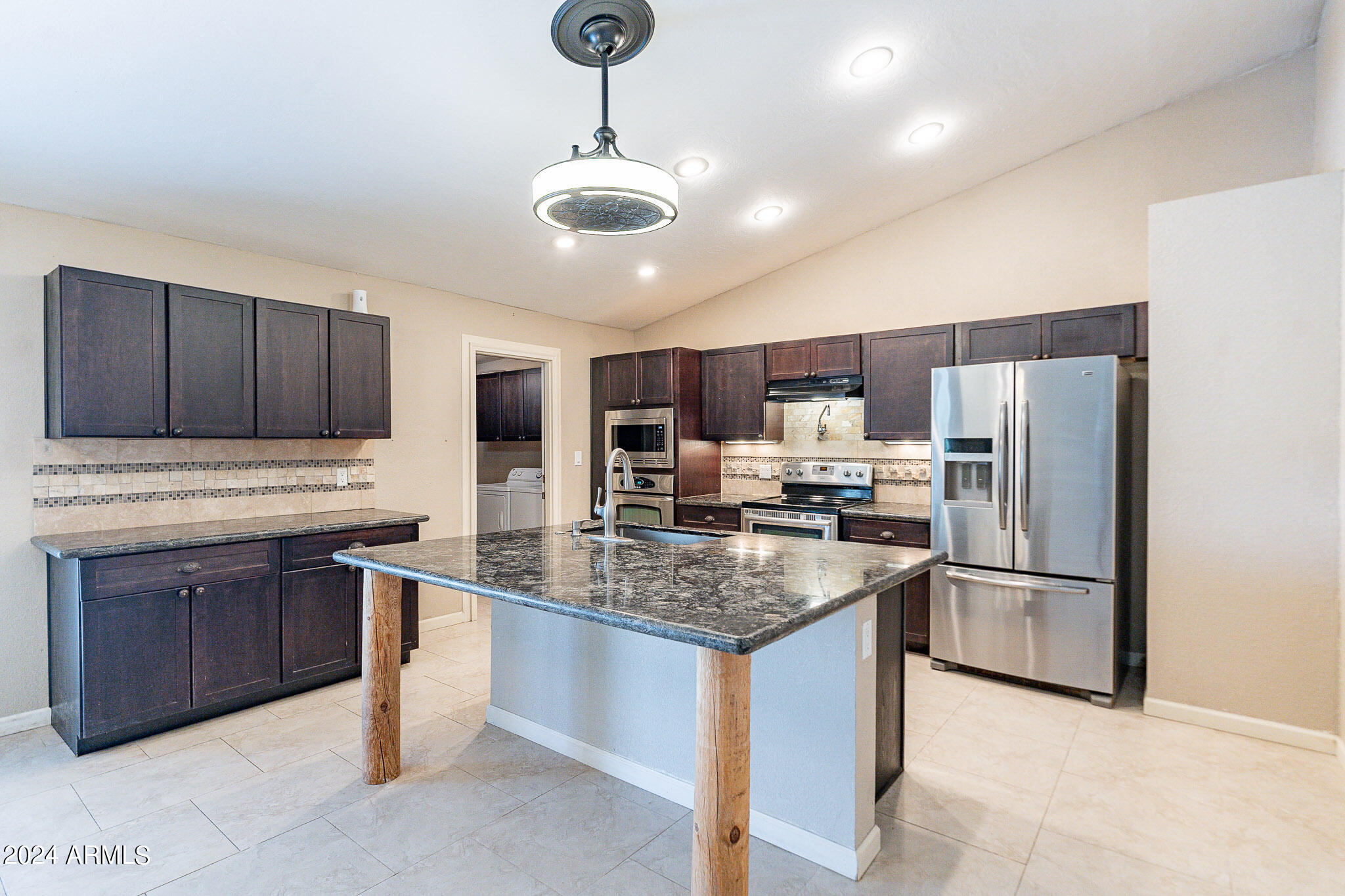 1444 South Cactus Road Apache Junction, AZ 85119 - Photo 9 of 39 Large Kitchen Island