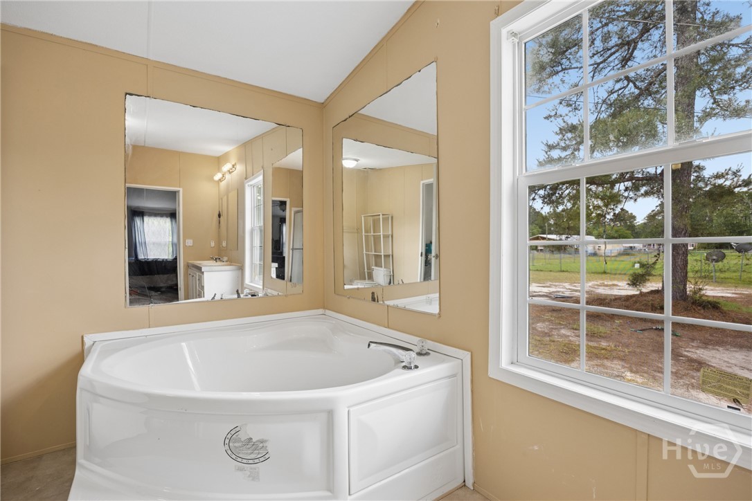 196 Tupelo Loop Ludowici, GA 31316 - Photo 20 of 34
