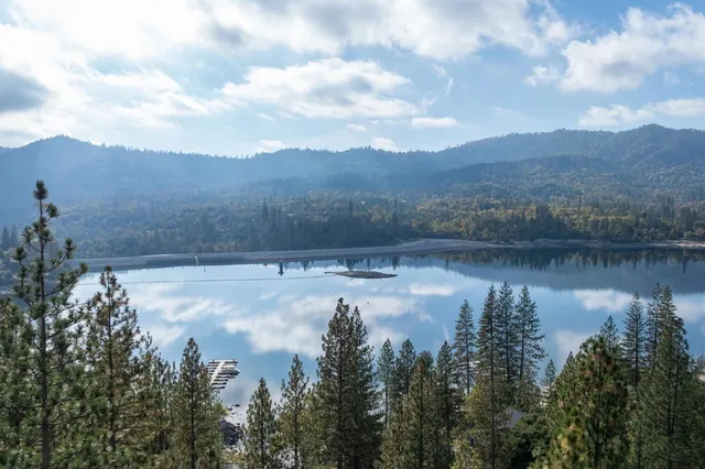 $762,000 | 37745 Marina View Drive, Bass Lake, CA 93604