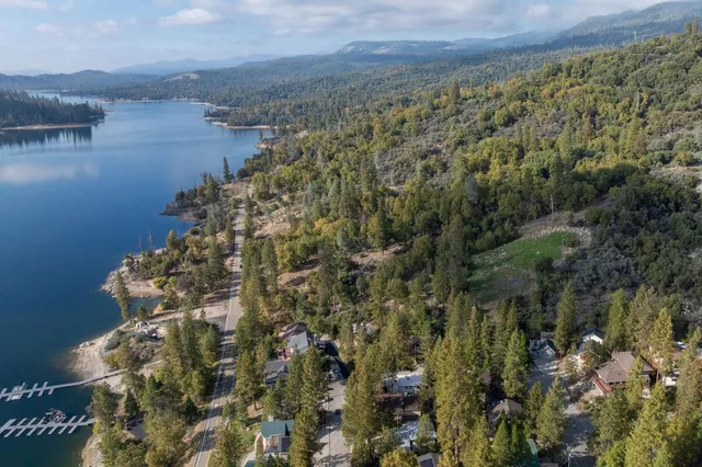 $762,000 | 37745 Marina View Drive, Bass Lake, CA 93604