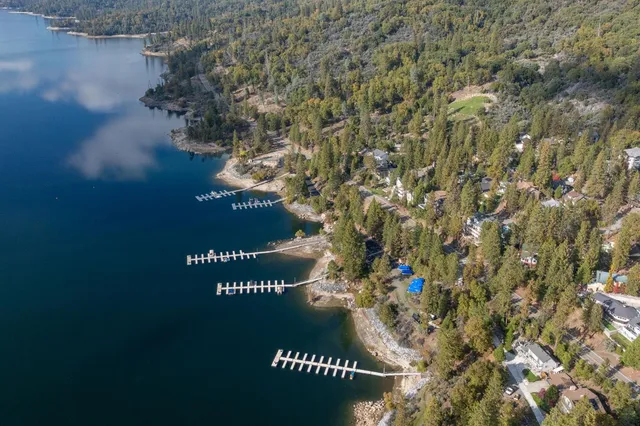 $762,000 | 37745 Marina View Drive, Bass Lake, CA 93604