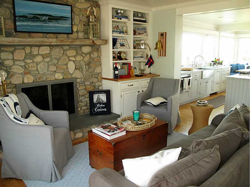 1178 Corn Neck Road Block Island, RI 02807 - Photo 12 of 25 Den/Family/Great Room.