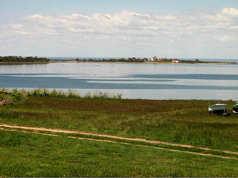 1178 Corn Neck Road Block Island, RI 02807 - Photo 4 of 25 View.