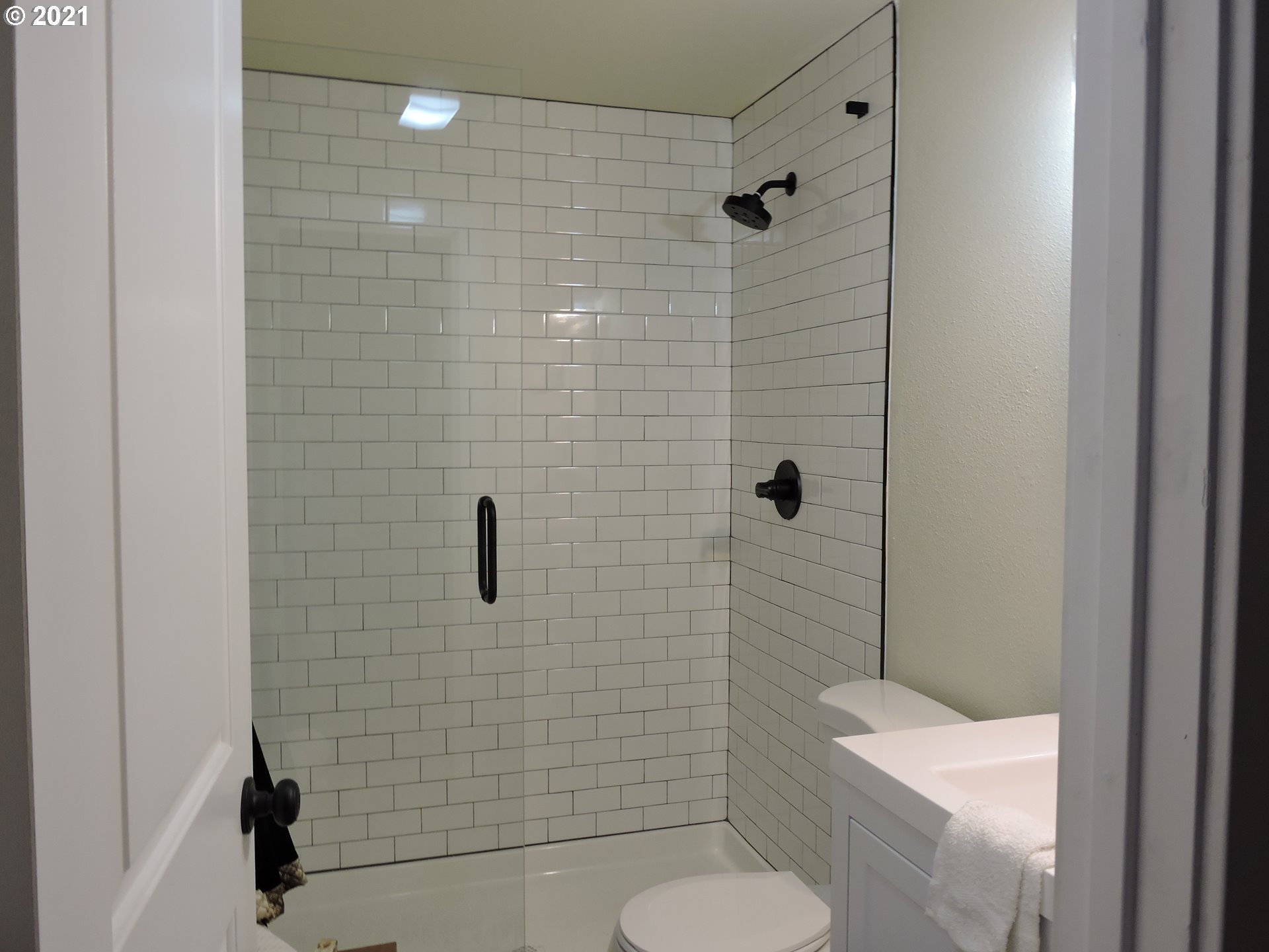 19850 Southwest Pike Street Beaverton, OR 97078 - Photo 27 of 32 Gallery Image 27