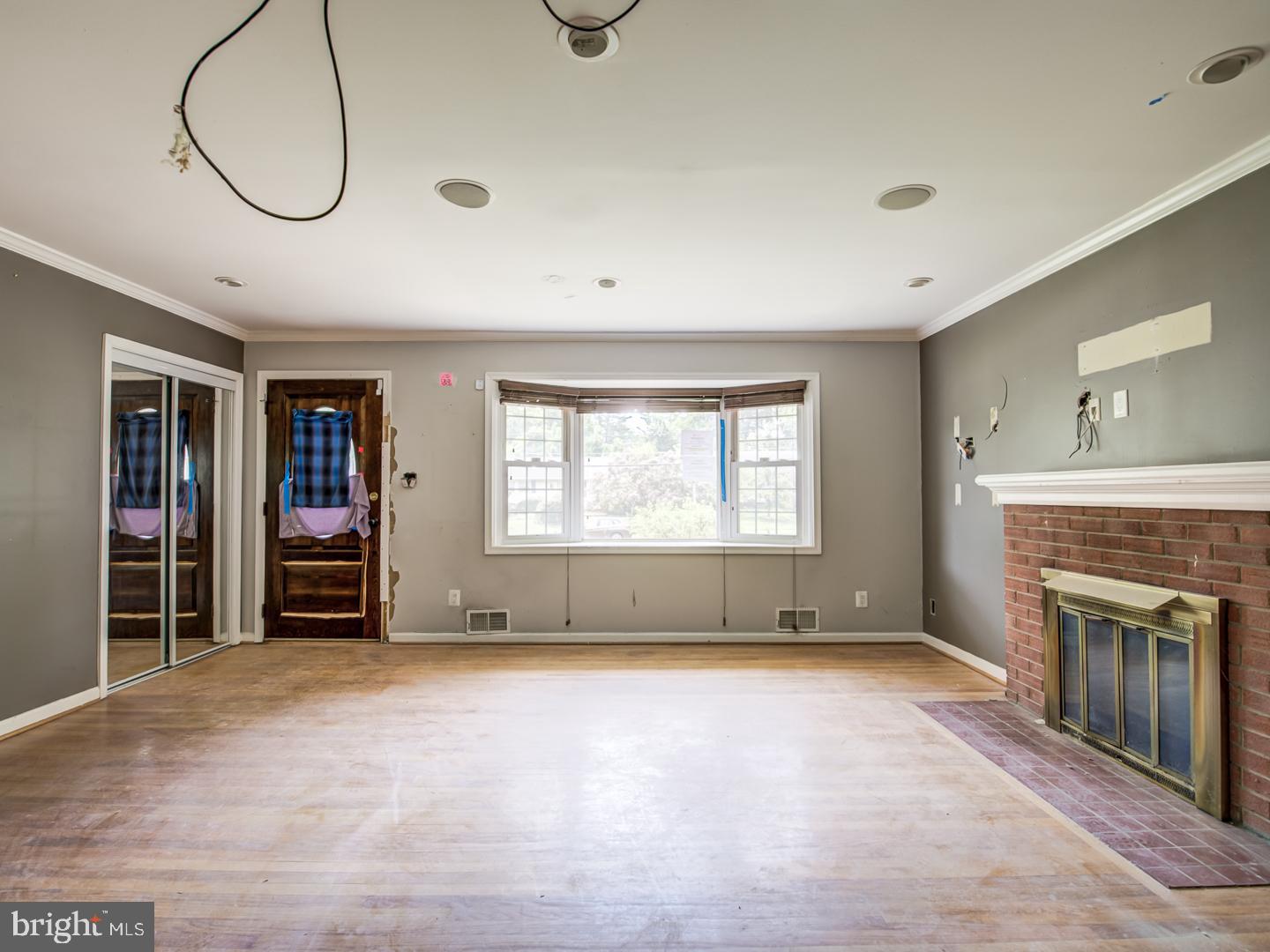 5409 Queensberry Avenue Springfield, VA 22151 - Photo 11 of 57 Gallery Image 11