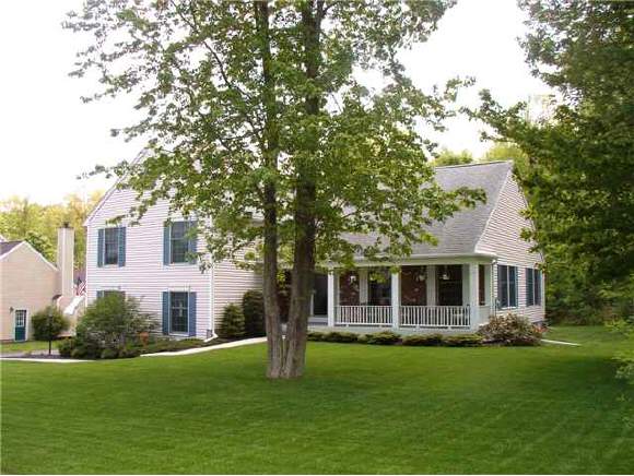 17 Hubbard Road Dover, NH 03820 - Photo 1 of 5