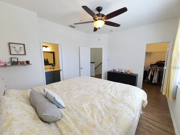 $2,150 | 3936 Yellowstone Circle, Sarasota, FL 34233