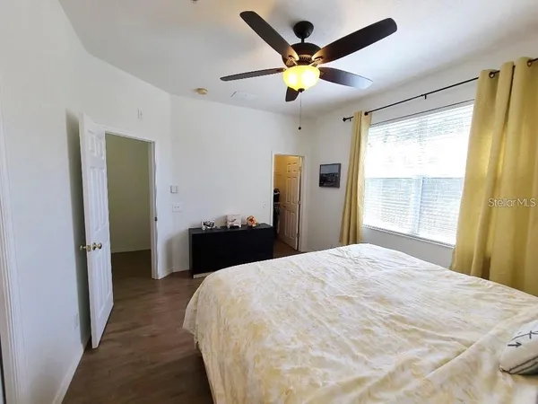 $2,150 | 3936 Yellowstone Circle, Sarasota, FL 34233
