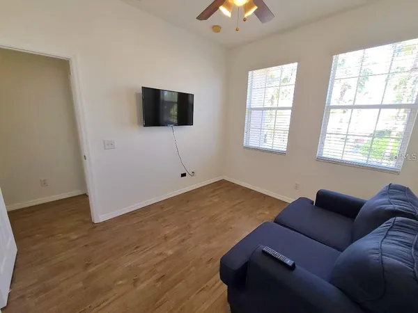 $2,150 | 3936 Yellowstone Circle, Sarasota, FL 34233