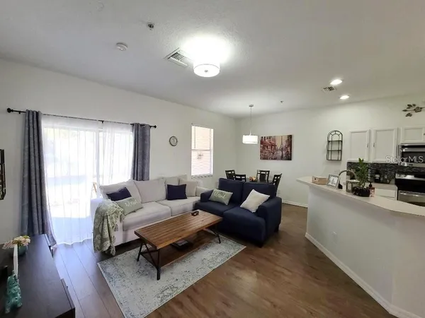 $2,150 | 3936 Yellowstone Circle, Sarasota, FL 34233