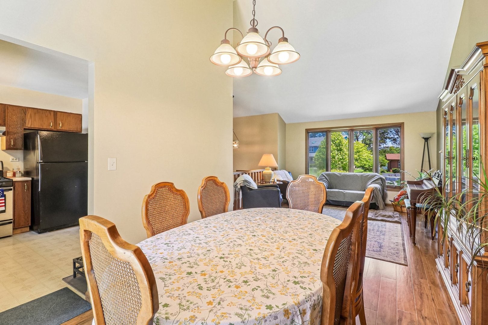 2359 High Point Drive Lindenhurst, IL 60046 - Photo 6 of 45