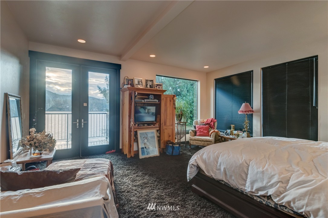 3251 North Shore Road Bellingham, WA 98226 - Photo 18 of 25 Gallery Image 18