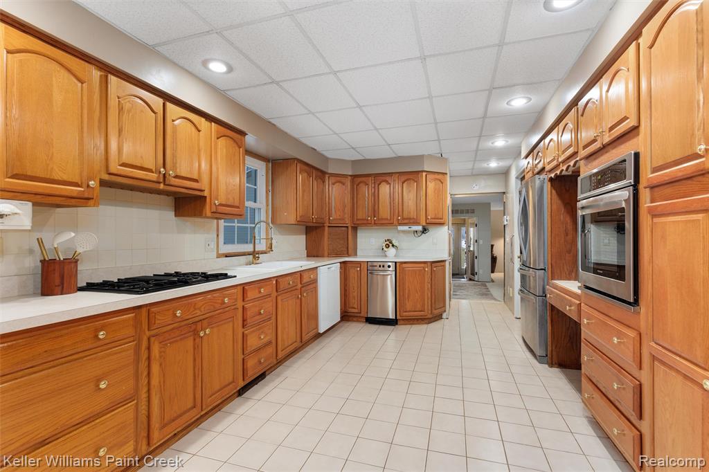 3780 Bass Lake Road Commerce Township, MI 48382 - Photo 18 of 45