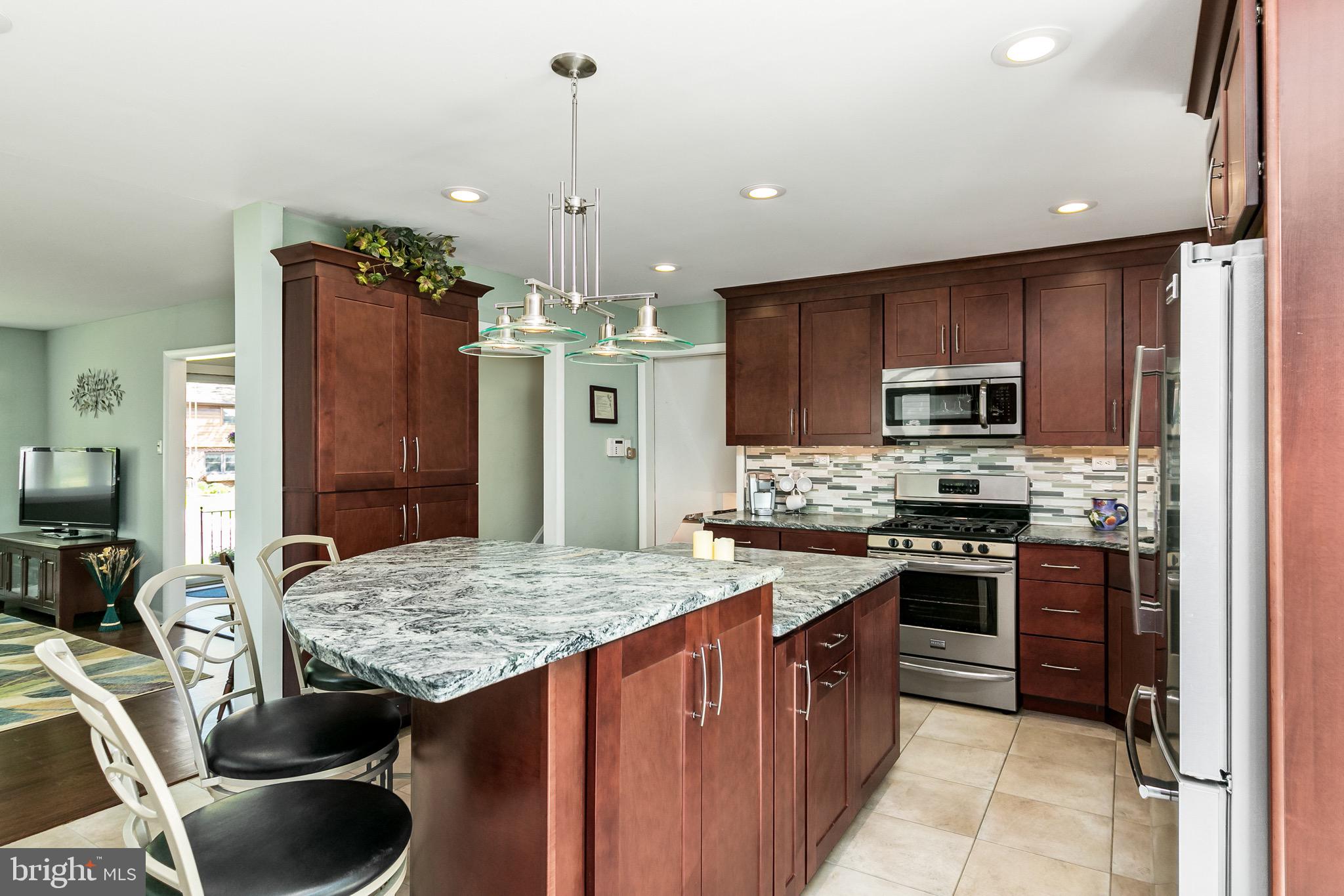 304 Sheffield Road Cherry Hill, NJ 08034 - Photo 10 of 35 Kitchen Island w/storage