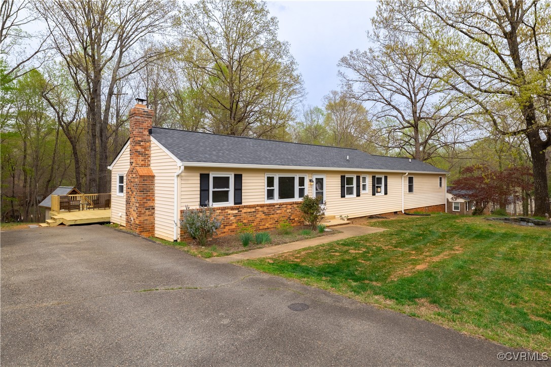 2118 Chestnut Oaks Road Powhatan, VA 23139 - Photo 1 of 41 Country Charm