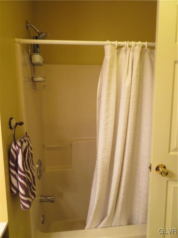 1275 Forest Road Whitehall, PA 18052 - Photo 24 of 32 Tub/shower surround in hall bath.