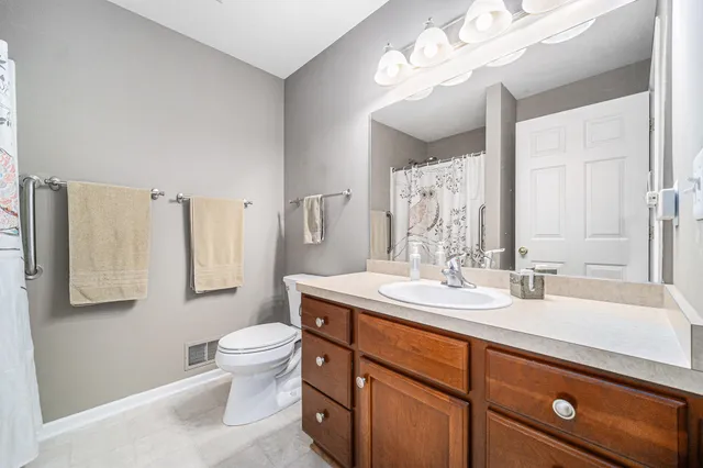 $319,900 | 512 Brooks Hollow Court, Dundee, MI 48131