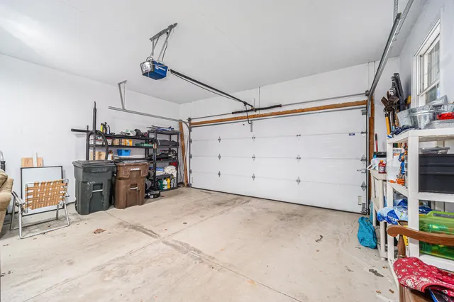 $319,900 | 512 Brooks Hollow Court, Dundee, MI 48131