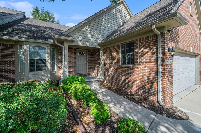 $319,900 | 512 Brooks Hollow Court, Dundee, MI 48131