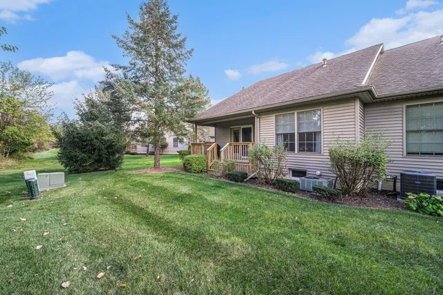 $319,900 | 512 Brooks Hollow Court, Dundee, MI 48131