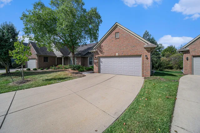 $319,900 | 512 Brooks Hollow Court, Dundee, MI 48131