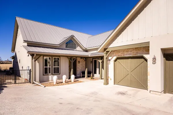 $699,000 | 3200-8 Pinnacle Club Drive, Kerrville, TX 78028