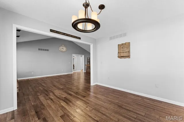 $389,900 | 517 Grand Avenue, Waterloo, IL 62298