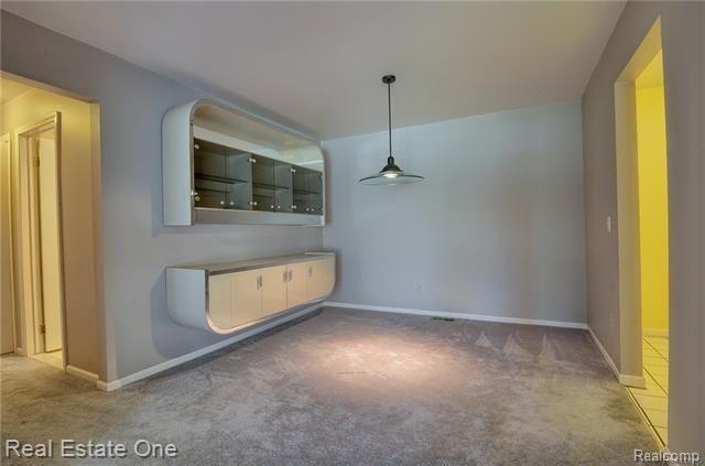 29606 Middlebelt Road Farmington, MI 48334 - Photo 5 of 22