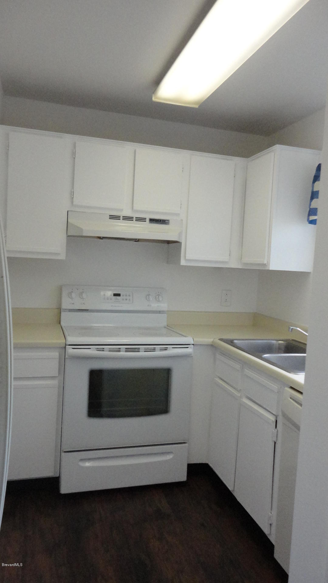 210 Spring Drive, Unit 3 Merritt Island, FL 32953 - Photo 2 of 15 DSC00846