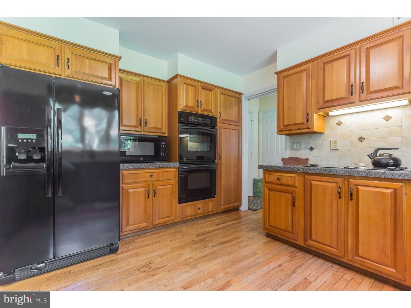 412 Round Hill Road Wayne, PA 19087 - Photo 11 of 23
