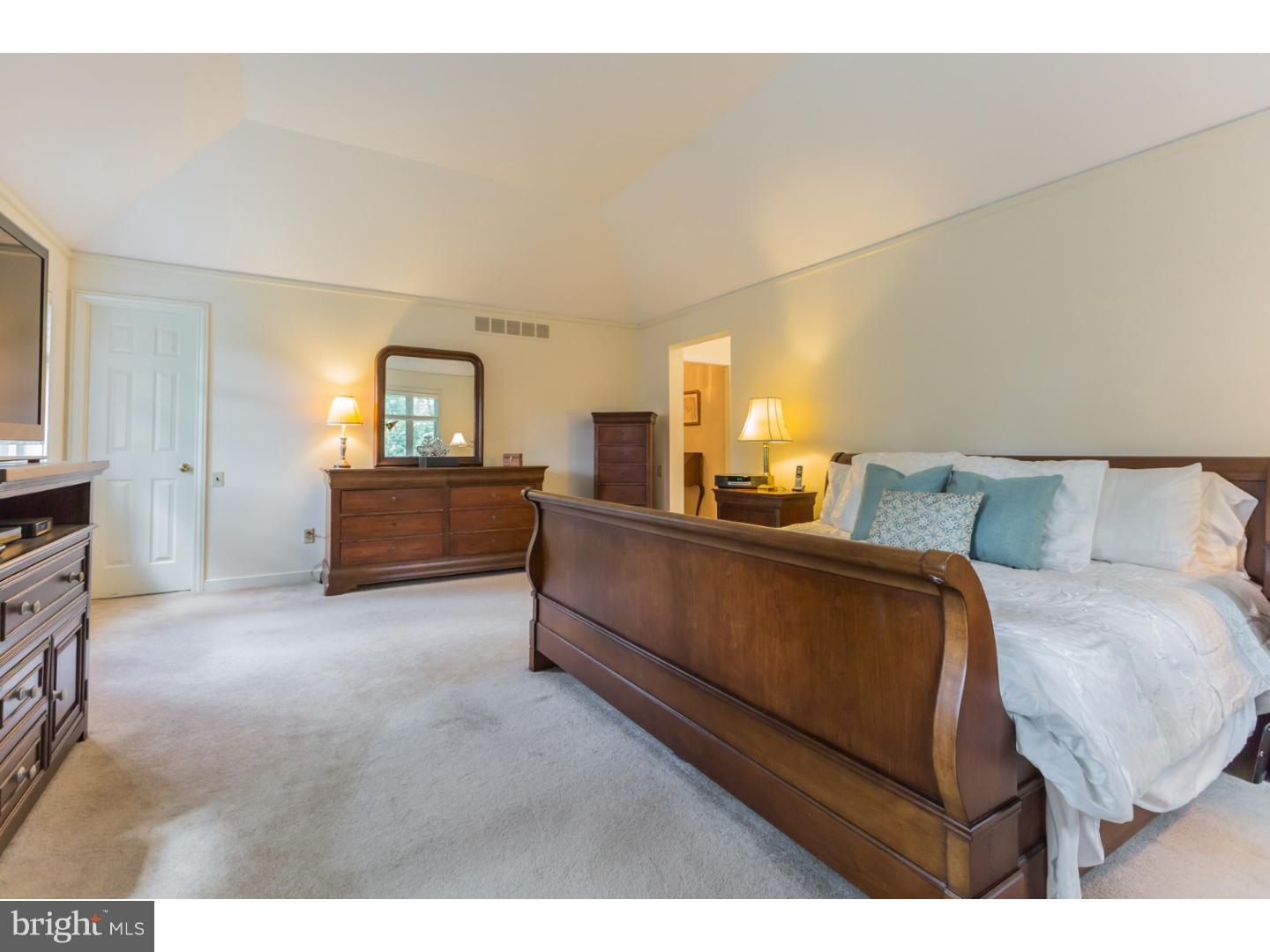 412 Round Hill Road Wayne, PA 19087 - Photo 15 of 23 Master Bedroom