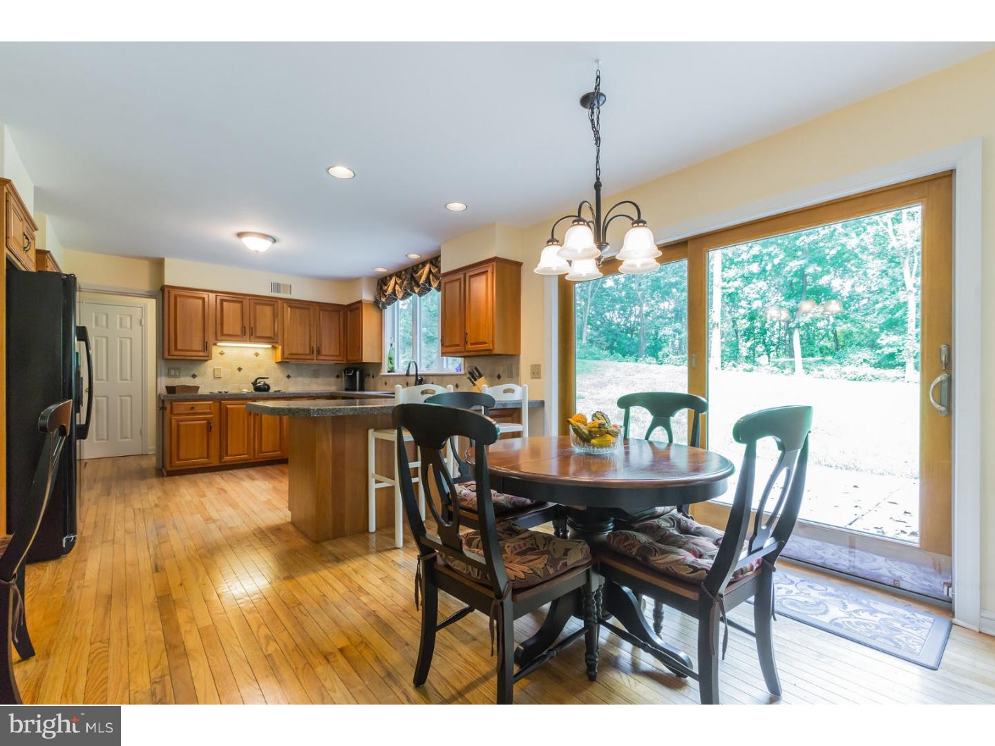 412 Round Hill Road Wayne, PA 19087 - Photo 8 of 23