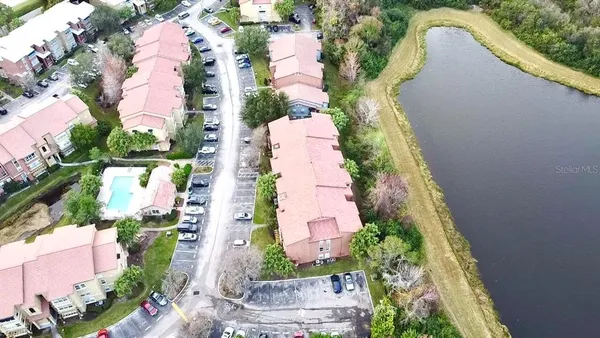 $1,800 | 5140 Conroy Road, Unit 27, Orlando, FL 32811