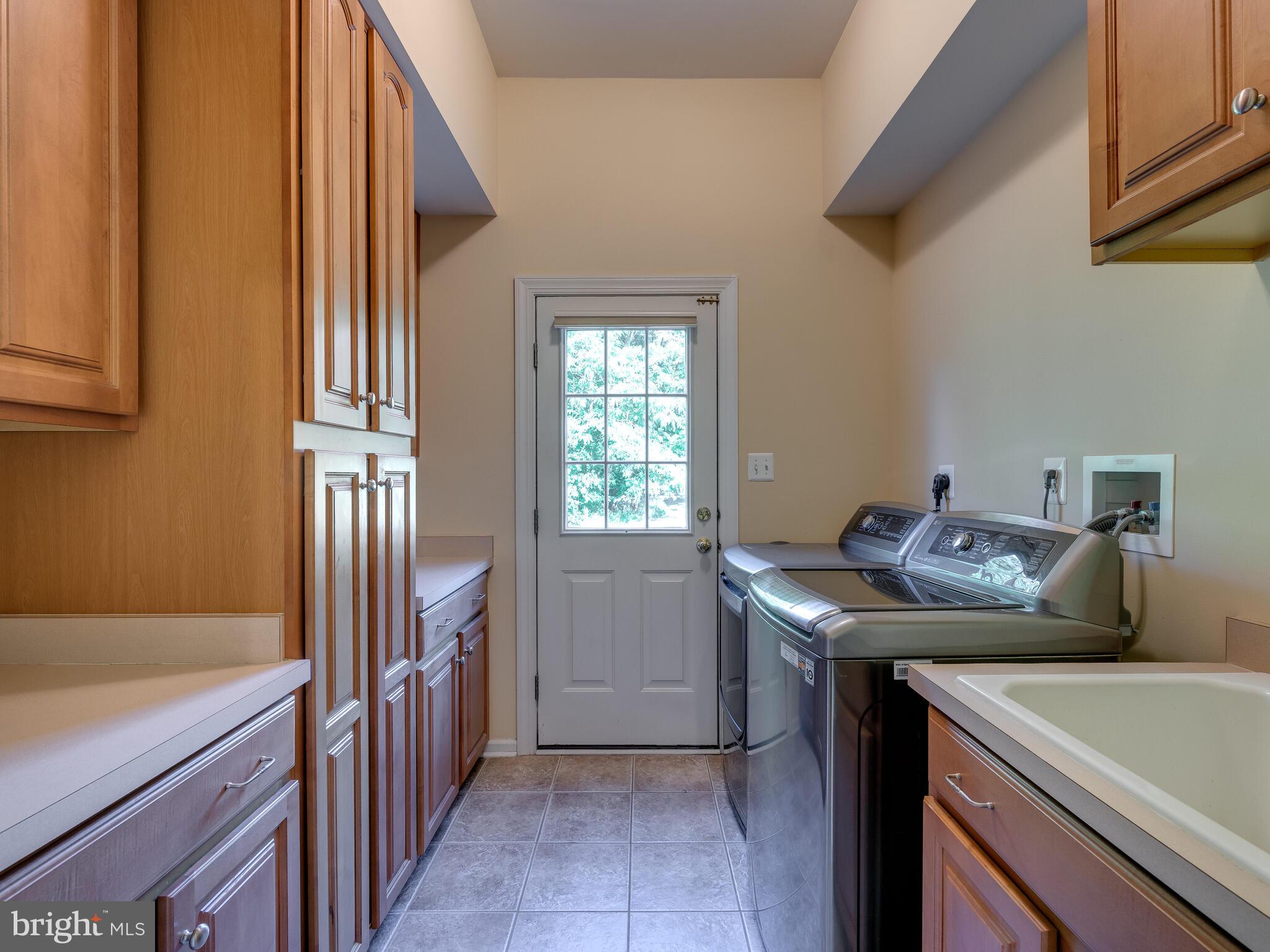 19 Schofield Road Phoenixville, PA 19460 - Photo 36 of 77 Mud room/laundry room on main floor