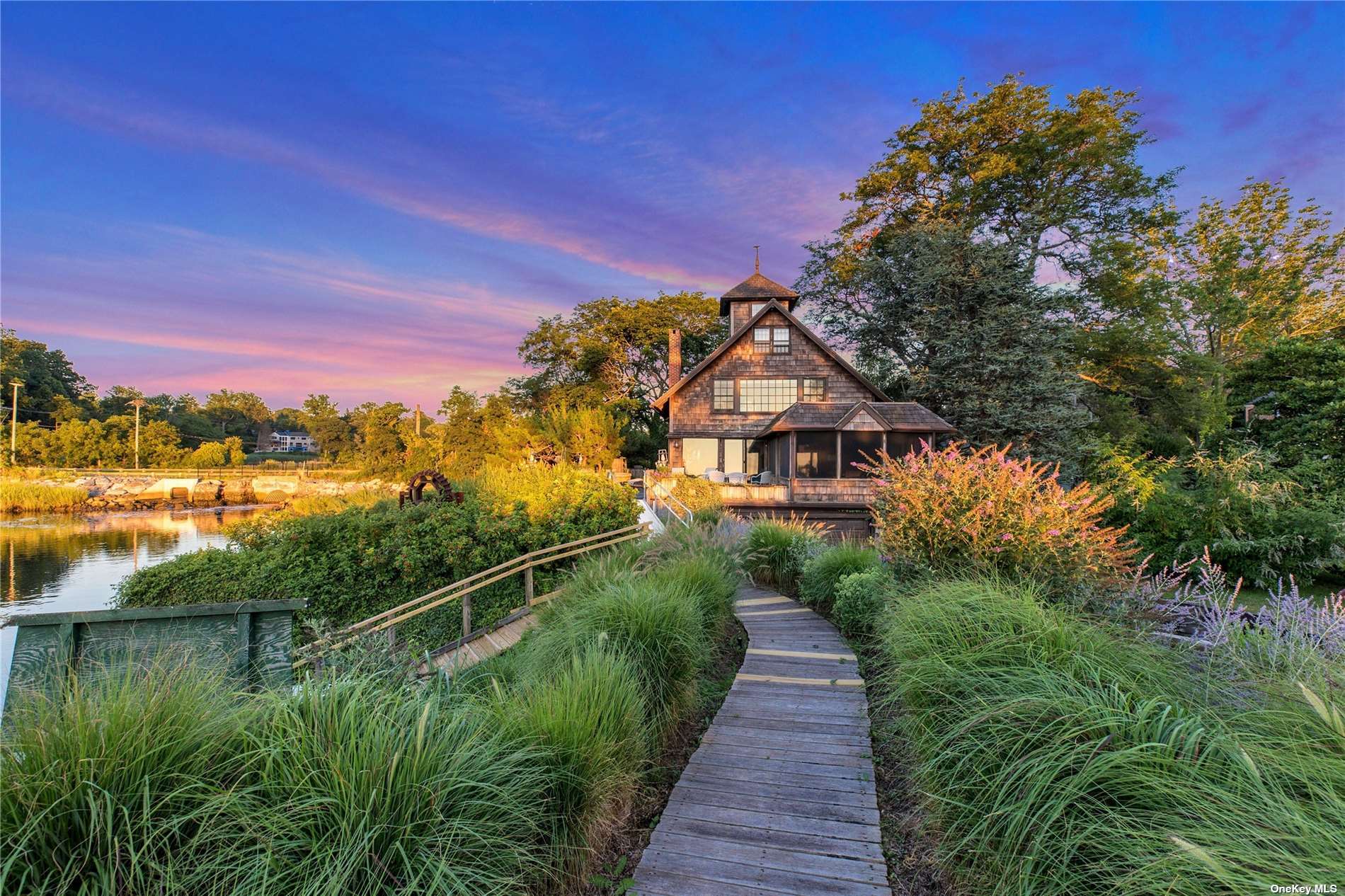 3 Water Lane, Manhasset, NY 11030 Compass