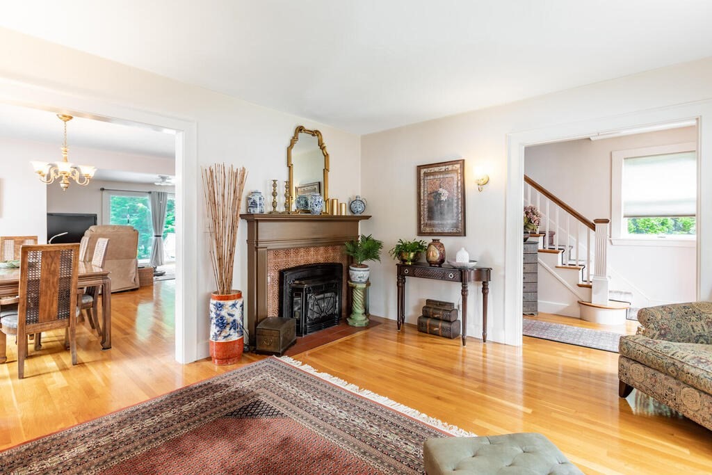 28 Daytona Road Lynn, MA 01904 - Photo 5 of 32 Gallery Image 5