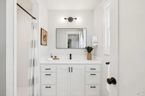 $1,650,000 | 21730 Burndale Road, Sonoma, CA 95476