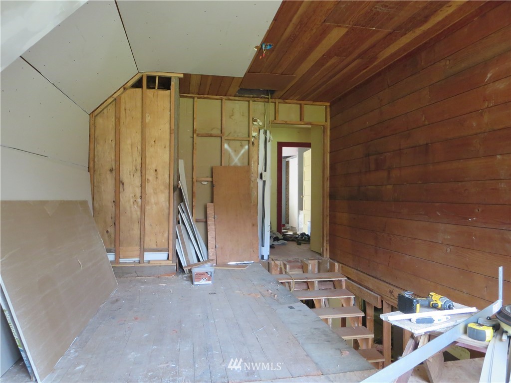 250 Logan Hill Road Chehalis, WA 98532 - Photo 16 of 25 a view of an empty room
