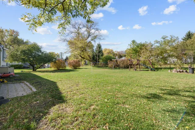 $310,000 | 1514 North Harrison Street, Algonquin, IL 60102