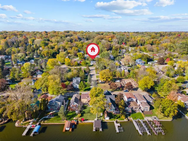 $310,000 | 1514 North Harrison Street, Algonquin, IL 60102