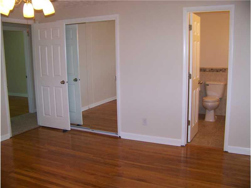 7349 Griffith Road Indianapolis, IN 46227 - Photo 12 of 24 Gallery Image 12