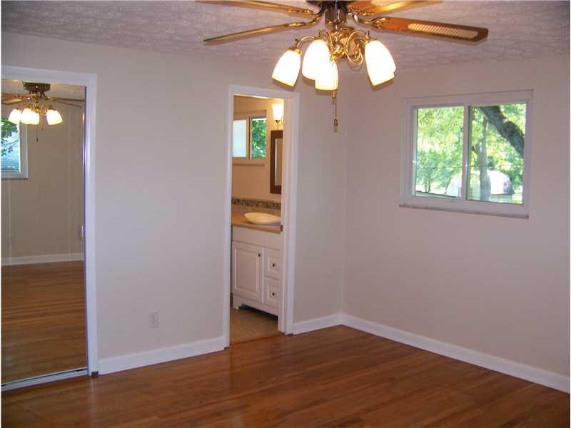 7349 Griffith Road Indianapolis, IN 46227 - Photo 13 of 24 Gallery Image 13