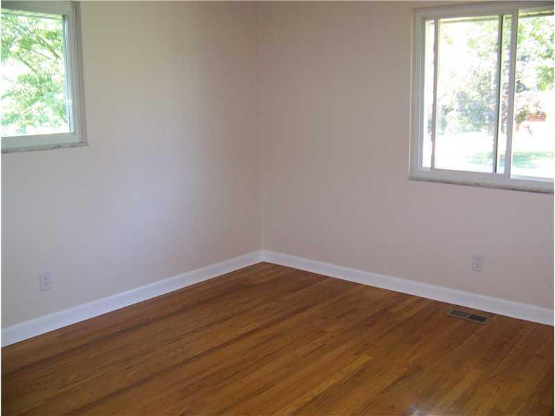 7349 Griffith Road Indianapolis, IN 46227 - Photo 18 of 24 Gallery Image 18