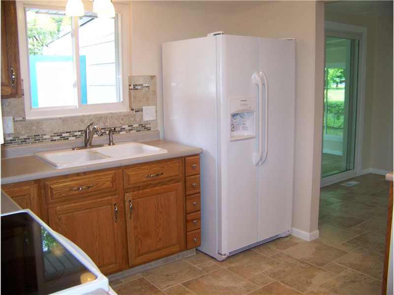 7349 Griffith Road Indianapolis, IN 46227 - Photo 10 of 24 Gallery Image 10