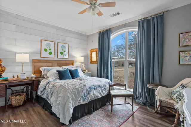 $315,000 | 819 West Deerfield Drive, Canton, MS 39046