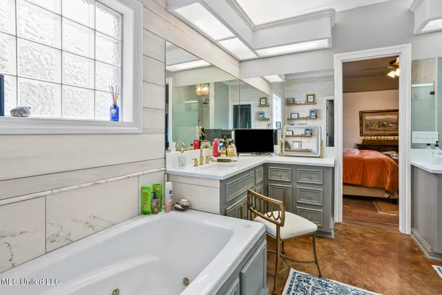 $315,000 | 819 West Deerfield Drive, Canton, MS 39046